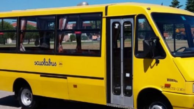 Più sicurezza per gli studenti a bordo degli scuolabus con l’obbligo delle cinture di sicurezza. Ma dal 2024