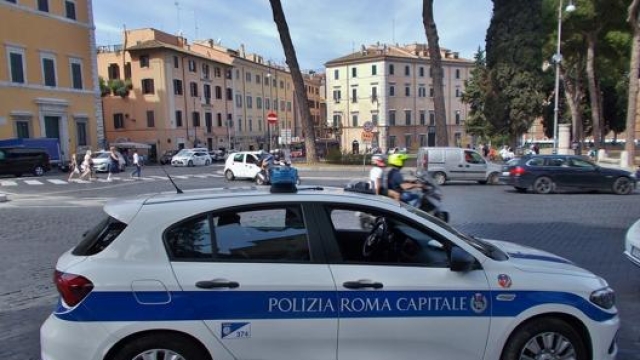 Una delle Fiat Tipo 1.3 Mjt diesel recentemente entrate nella flotta della Polizia Roma Capitale
