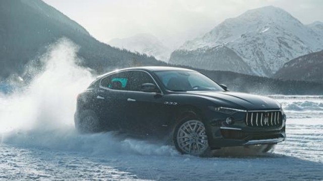 La Maserati Levante Royale sulla neve di St Moritz