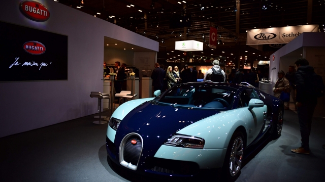 Una Bugatti Veyron aggiudicata all’asta di RM Sotheby’s durante Rétromobile Parigi