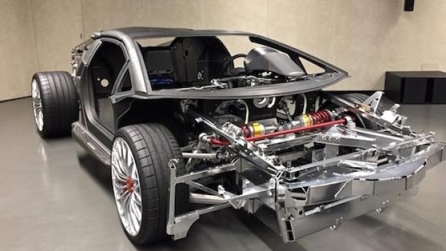 Il telaio mono-scocca in carbonio della Aventador. Masperi