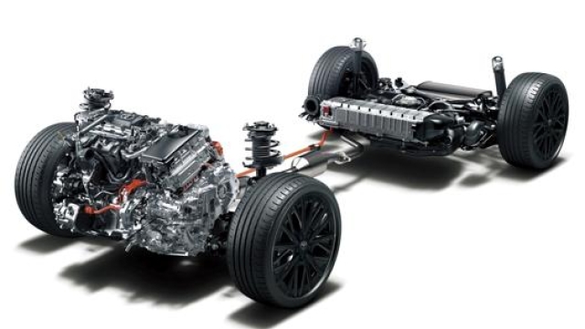 Il nuovo schema di motore cambio e batteria della Toyota C-HR
