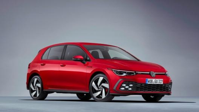 Diffusi maggiori dettagli sulla Volkswagen Golf Gti che esordirà a Ginevra