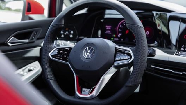 Il posto guida della nuova Volkswagen Golf GTI 2020