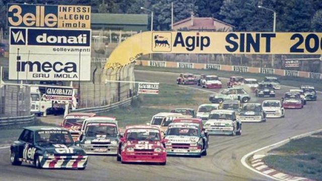 Nei rally la Renault 5 Turbo ha ottenuto meno successi di quanto sperato, tuttavia in pista si è ritagliata una carriera brillante