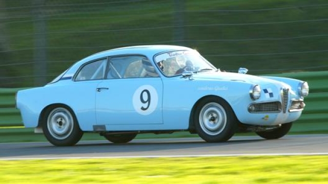 L’Alfa Romeo Giulietta Sprint Veloce nasce nel 1956 come versione più performante della Sprint e subito incanta appassionati e non