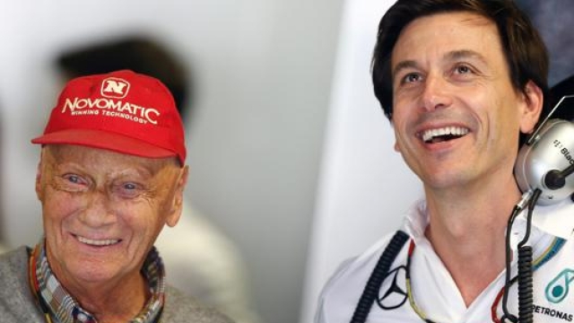 Da sinistra Niki Lauda, scomparso a 70 anni, e Toto Wolff, 48 anni, a Monza nel 2014. Epa