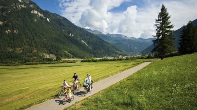 Piste ciclabili a dimensione di famiglia in Trentino. Foto Trentino Sviluppo/Ronny Kiaulehn