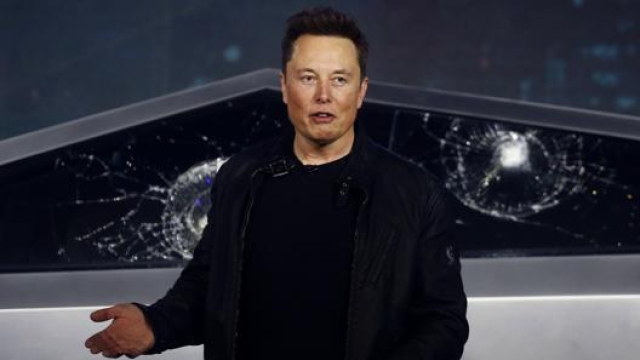 Elon Musk alla presentazione del Cybertruck lo scorso novembre