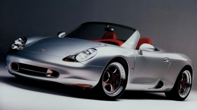 Il prototipo della Porsche Boxster è stato anticipato al Salone di Detroit nel 1993, dove è stato svelato anche il nome