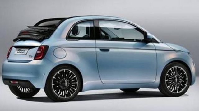 Tra le novità che slitteranno il debutto la Fiat 500 elettrica