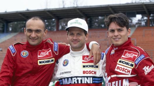 Gabriele Tarquini, Nicola Larini e Giancarlo Fisichella durante la stagione Dtm/Itc 1995. Il primo in quell’anno correva anche sulla Tyrrell F.1, il secondo aveva corso in F.1 con la Ferrari mentre il terzo, ventiduenne, avrebbe fatto il suo debutto nel Circus l’anno successivo su Minardi