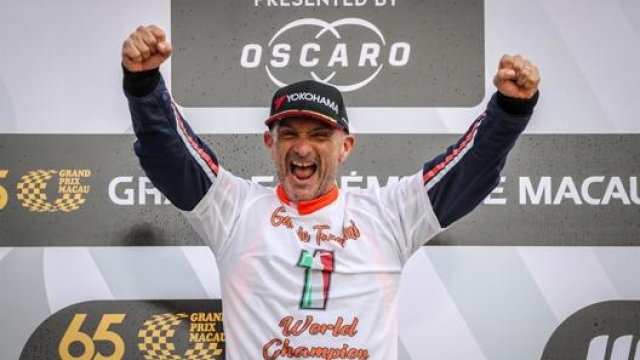 Nel 2018 Gabriele Tarquini si è laureato campione del mondo del neonato Wtcr a 56 anni a bordo della sua Hyundai