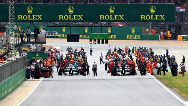 Lo schieramento di partenza prima del via dell’edizione 2019 del GP di Gran Bretagna vinto da Lewis Hamilton