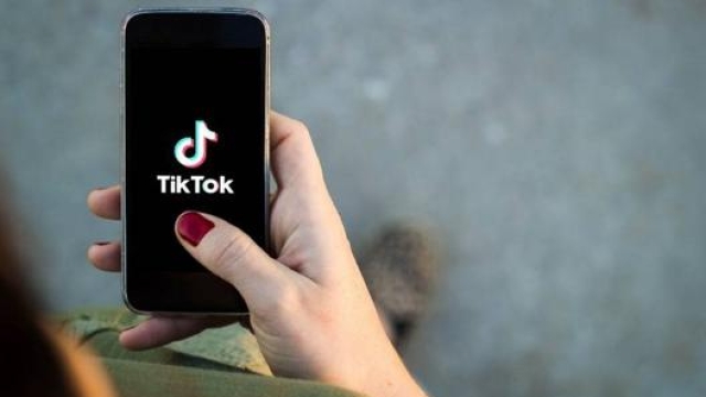 Con oltre 100 milioni di utenti attivi mensili in Europa – il 67% dei quali ha più di 25 anni - TikTok parla ad una platea di utenti connessa alle quattro ruote