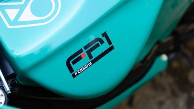 La sigla FP1 sta per Foggy Petronas 1, in onore di “King” Carl Fogarty. Collectingcars