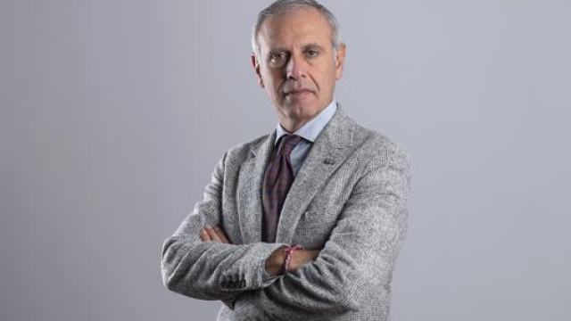 Paolo Scudieri, classe 1960, è presidente dell’Anfia dal 2019 ed è Ceo del gruppo Adler-Hp Pelzer