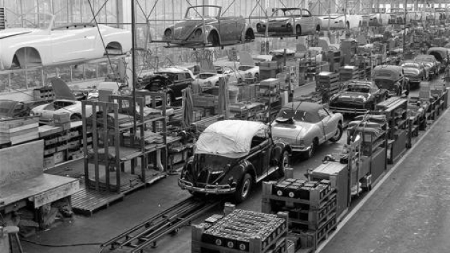 Le linee di produzione Karmann, negli Anni 70