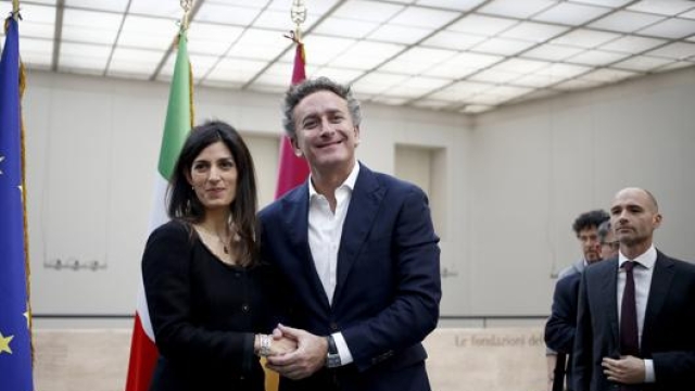 La sindaca di Roma, Virginia Raggi, 41 anni, e il presidente della Formula E, Alejandro Agag, 49