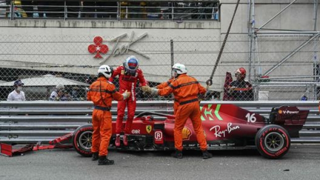 L'impatto di Charles Leclerc. LaPresse