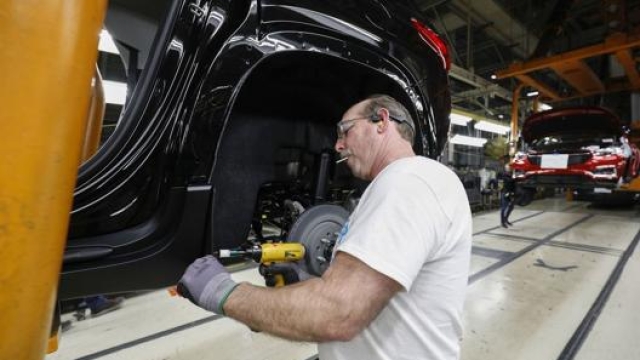 Anche Ford e GM si sono offerte per convertire parte della loro capacità produttiva