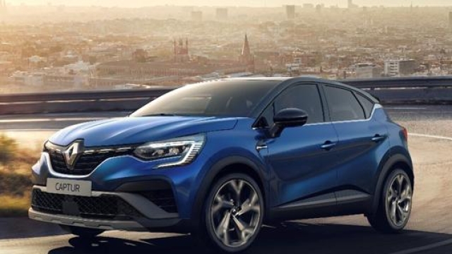 Renault Captur E-Tech 145, a listino da 25.750 euro
