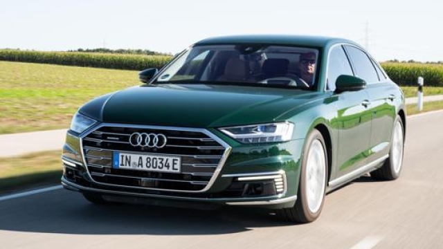 Sulla A8, l’ammiraglia di casa Audi, debuttano le motorizzazioni ibride