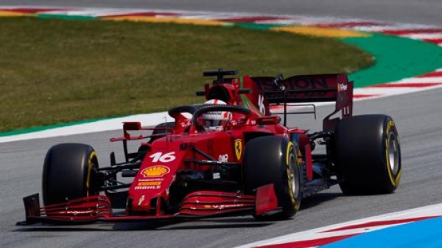 Leclerc alla guida della sua Ferrari F1