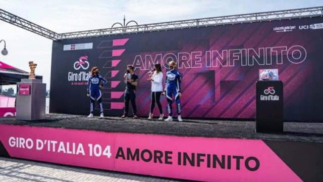 La ventesima tappa del Giro d’Italia 2021 è partita da Verbania, sul lago Maggiore