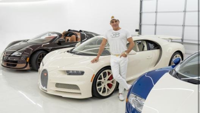 Alcune delle Bugatti nel garage di Manny Khoshbin