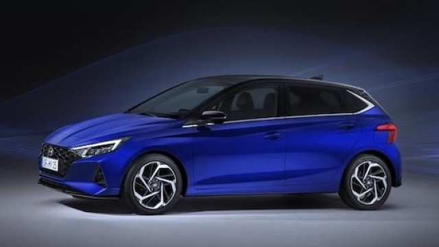 La nuova tinta Intense Blue disponibile su Hyundai i20
