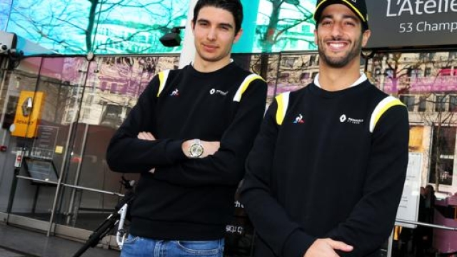 Da sinistra Esteban Ocon e Daniel Ricciardo. Afp