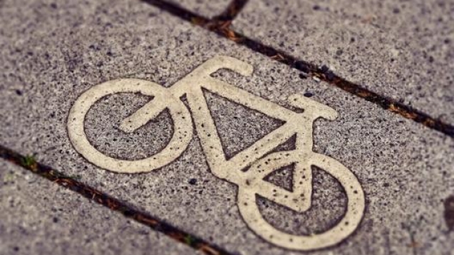 Più bici e più piste ciclabili, uno dei principi cardine del piano “Milano 2020. Strategia di adattamento”