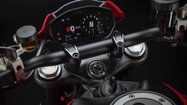 La strumentazione digitale del nuovo Ducati Monster