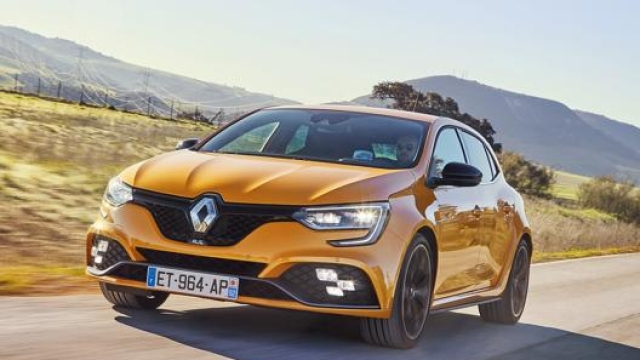 Renault Megane è disponibile con motori benzina, diesel ed elettrica