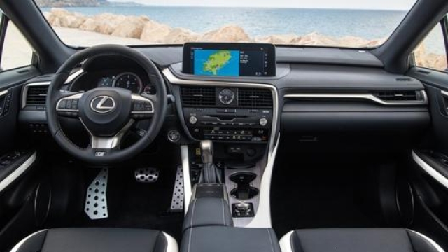 Gli interni della Lexus Rx Hybrid