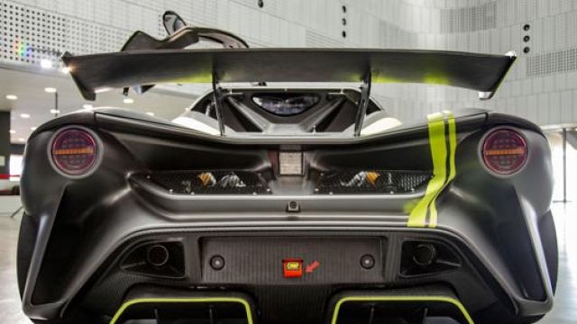 Bermat GT-Pista ha un motore centrale-posteriore turbo benzina di derivazione Honda che eroga 400 Cv
