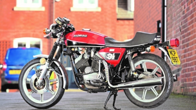 La Moto Morini 3½ Sport, ambiziosa bicilindrica degli Anni 70