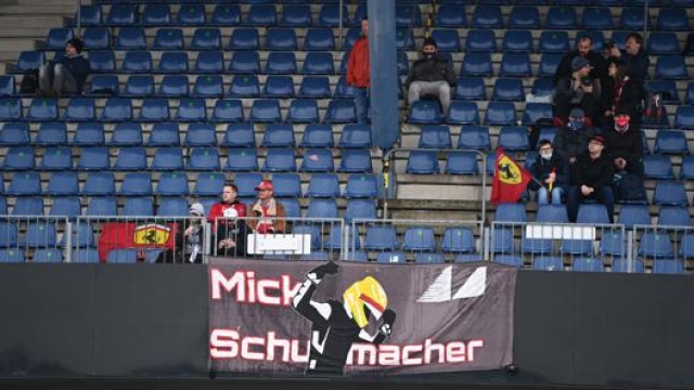 Lo striscione per Mick Schumacher al Nurburgring. Getty