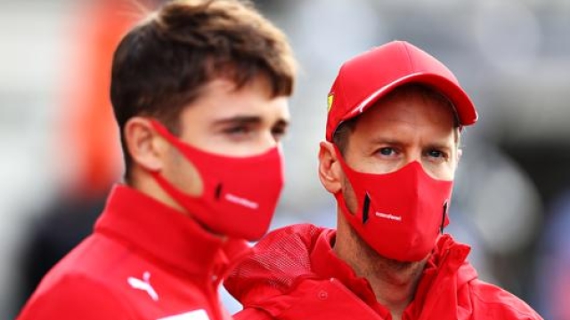 Leclerc e Vettel, entrambi i piloti Ferrari sembrano guardare al futuro