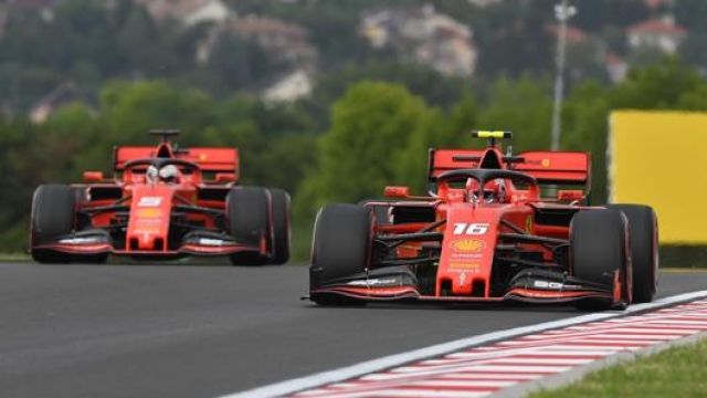 La Ferrari numero 16 di Leclerc seguita da quella di Vettel. AFP