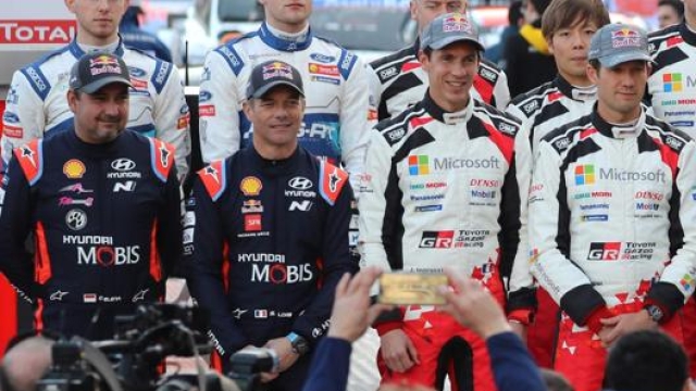 Da sinistra: Elena, Loeb, Ingrassia e Ogier prima del Rally Monte Carlo 2020. Afp