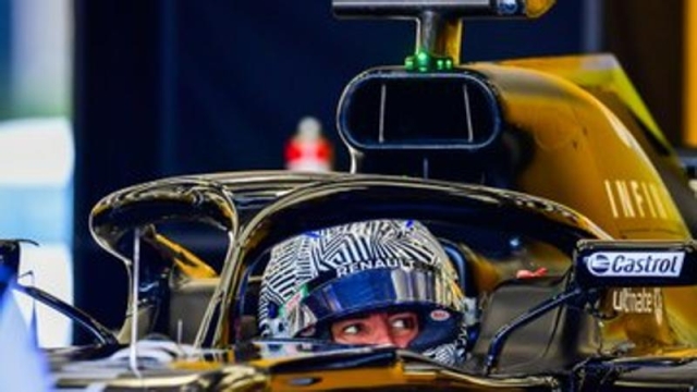 Fernando Alonso, 39 anni, sulla Renault in Bahrain