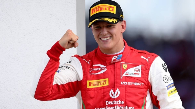 Mick Schumacher esulta dopo una vittoria in F.2 con la Prema, per il 2021 possibile l’approdo in Formula 1. Getty Images