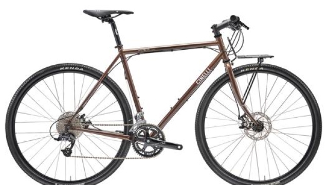 La bici Gazzetta della Strada prodotta da Cinelli ha un prezzo di 1.080 euro