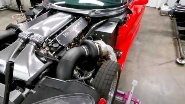 La Dodge Viper elaborata da Nth Moto “brucia” il quarto di miglio in 7,3 secondi a 320 km/h