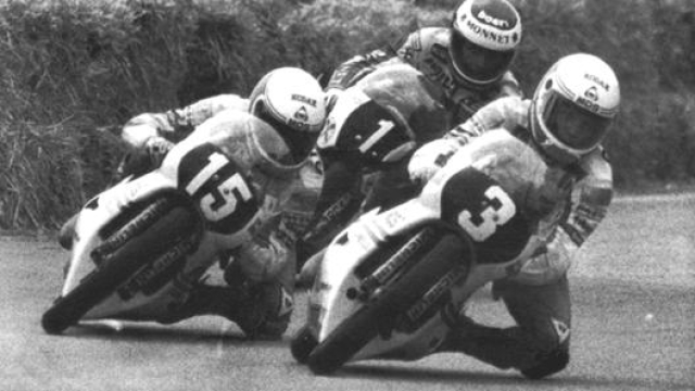 Fausto Gresini nel 1985  in Austria davanti a Gianola e Auinger. Ap