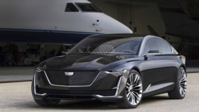 L’ammiraglia elettrica Cadillac dovrebbe debuttare nel 2023