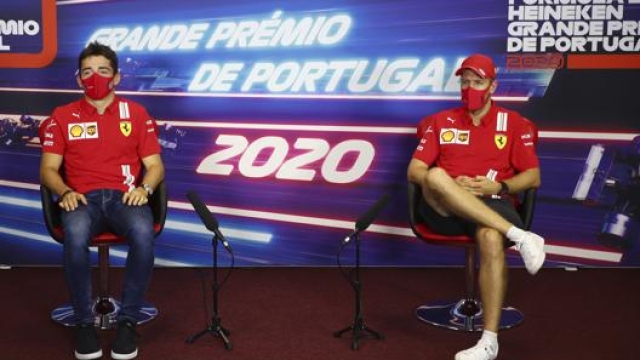 Leclerc e Vettel in conferenza a Portimao. Ap