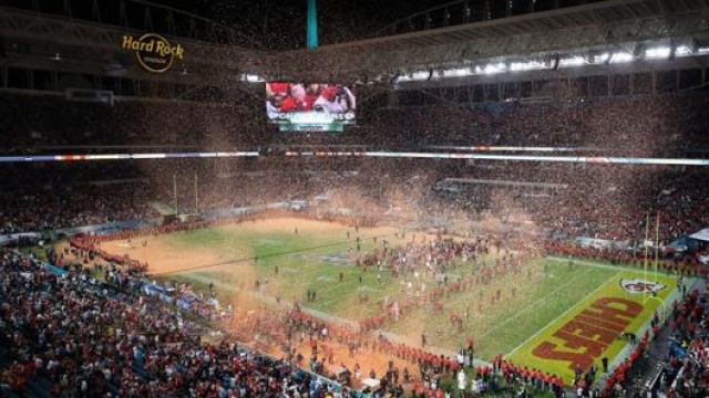 I Kansas City Chiefs esultano per la vittoria nel Super Bowl 2020 contro i San Francisco 49ers. LaPresse